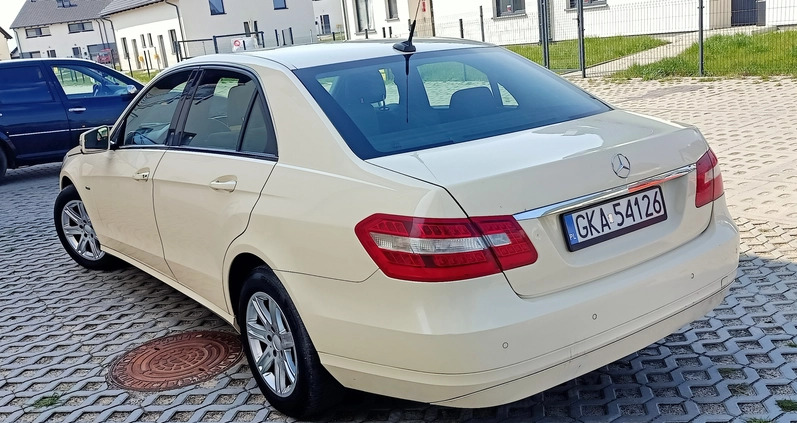 Mercedes-Benz Klasa E cena 36900 przebieg: 345000, rok produkcji 2011 z Strumień małe 154